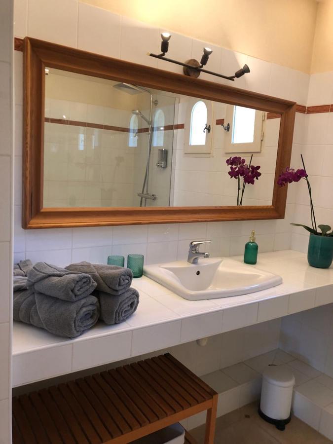 Le Nid Des Corbieres Bed & Breakfast Bizanet Bagian luar foto