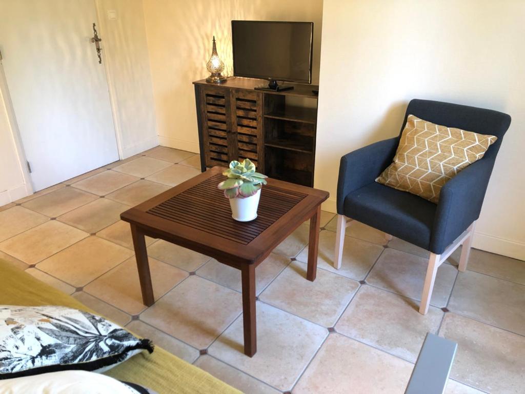 Le Nid Des Corbieres Bed & Breakfast Bizanet Bagian luar foto